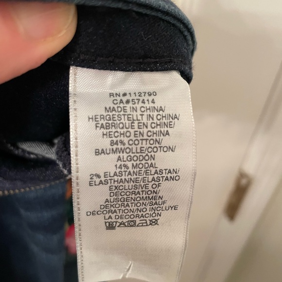 True Religion Medium Wash Paradise Falls Curvy Embroidered Size 27 Skinny Jeans - Picture 10 of 11